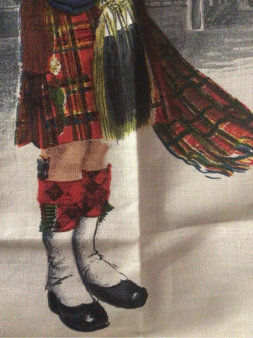 Vintage LAMONT Scotland Linen Tea Towel Royal Scots Dragoon Guard Bagpipe UNUSED